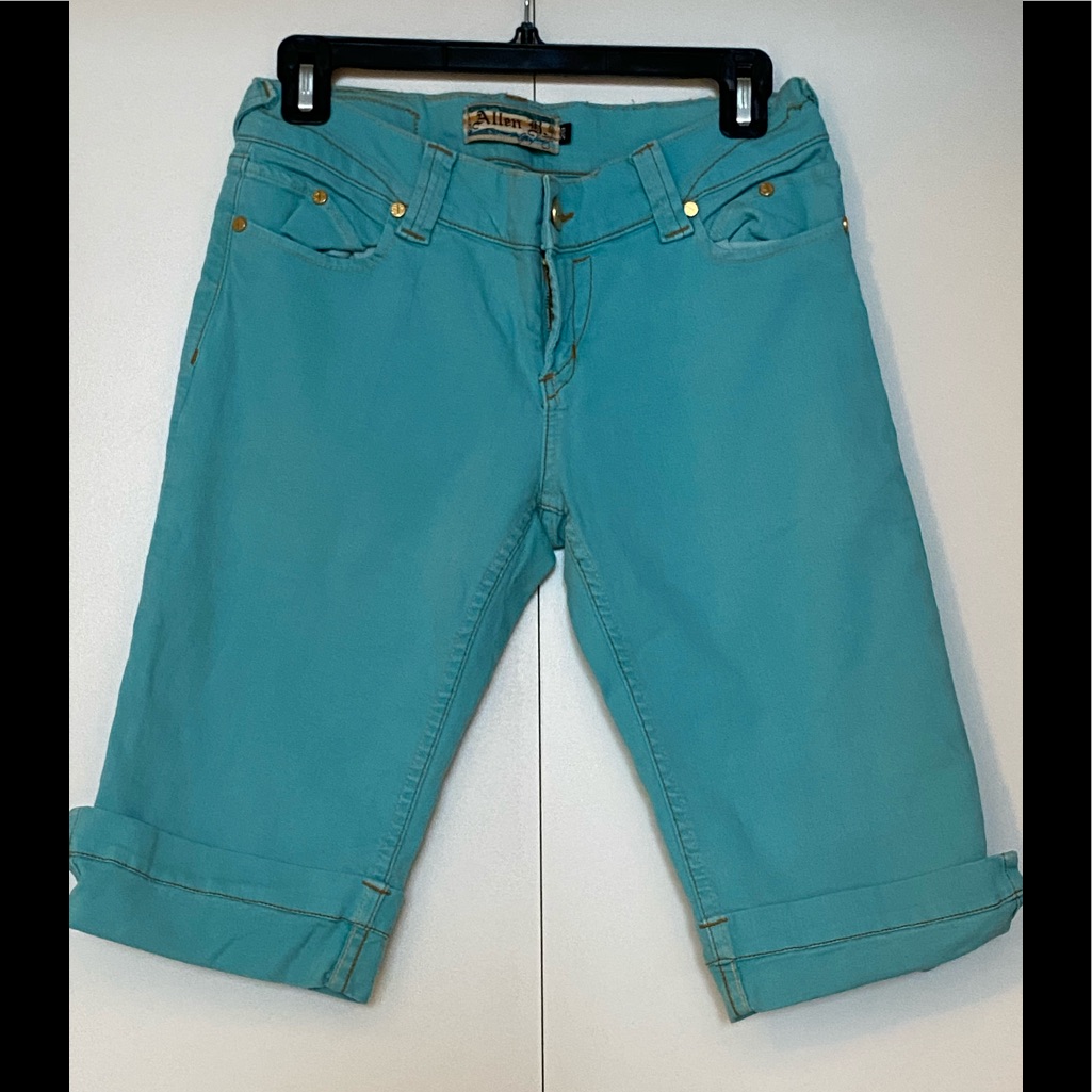 Allen B. Schwartz Capri Jeans